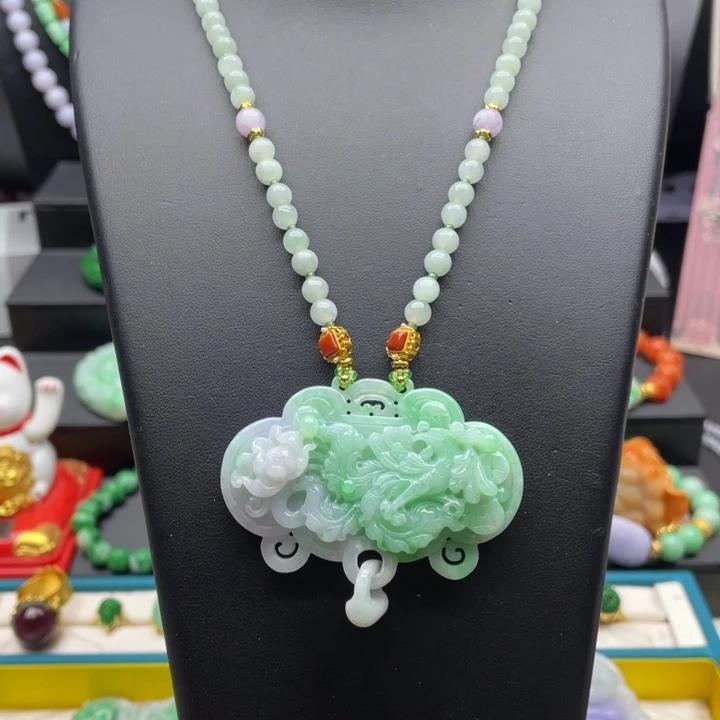 翡翠未镶嵌颈饰翡翠如意