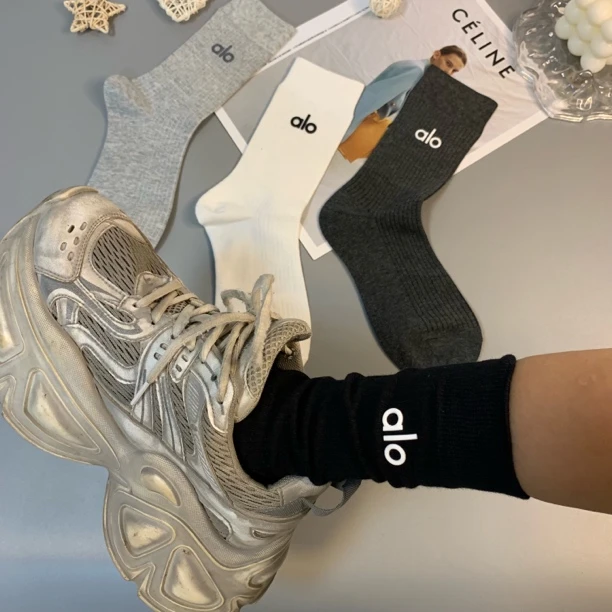 秋冬新款阿罗烫印字母高筒袜