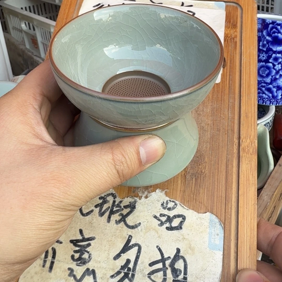 微瑕疵介意勿拍陶瓷器皿@168