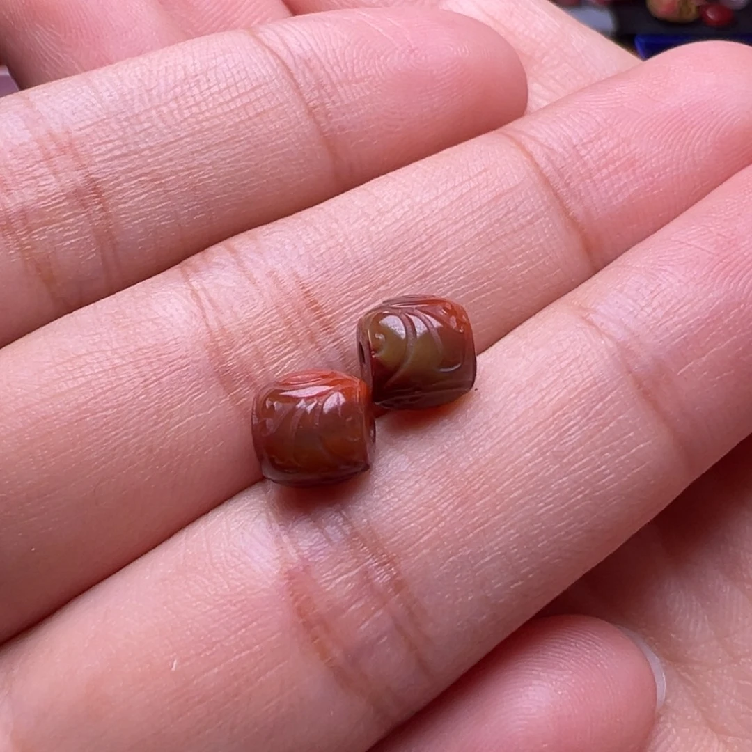 李***辰南红玛瑙未镶嵌珠宝奇石