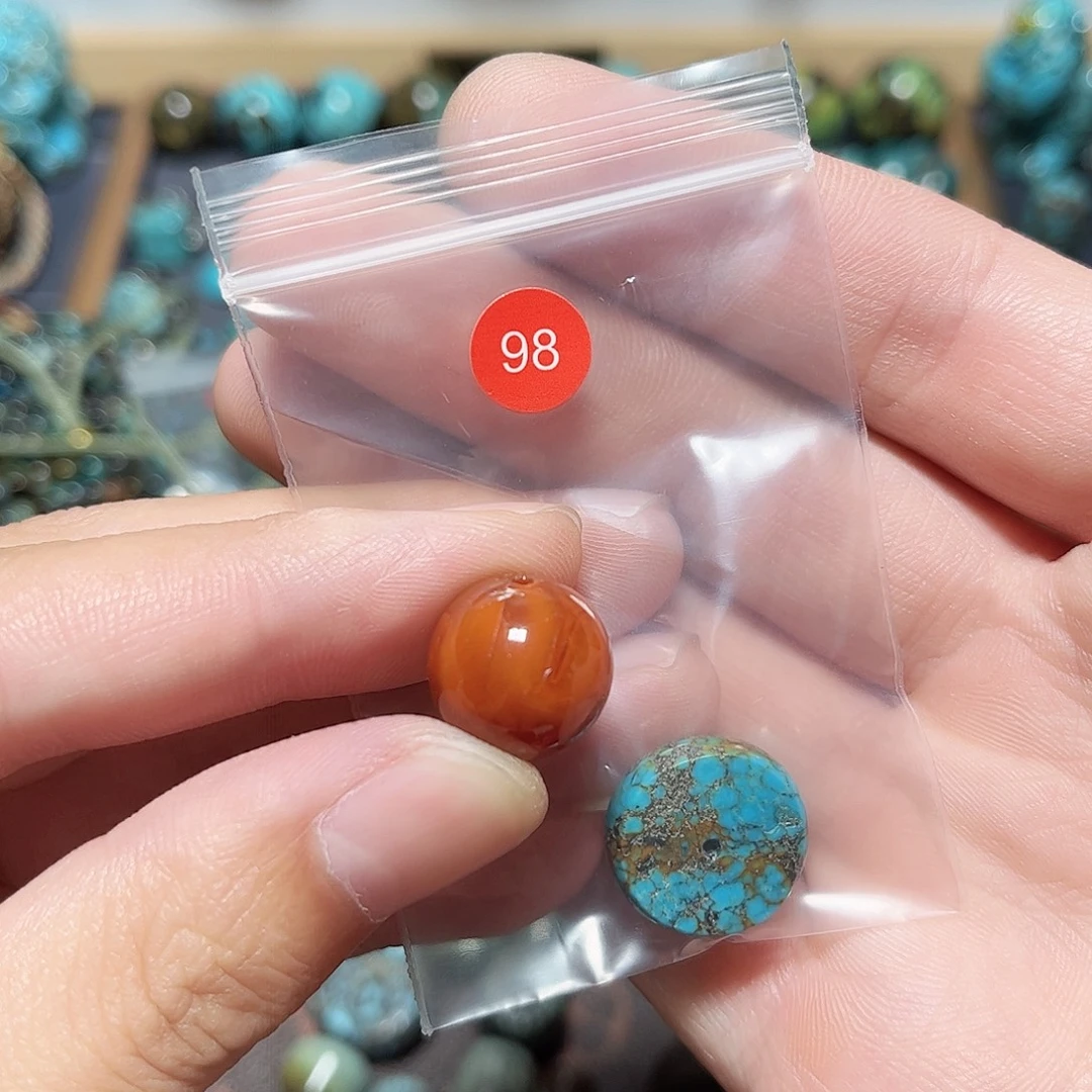 妈***酱玛瑙/玉髓未镶嵌圆珠桶珠老型手串！！
