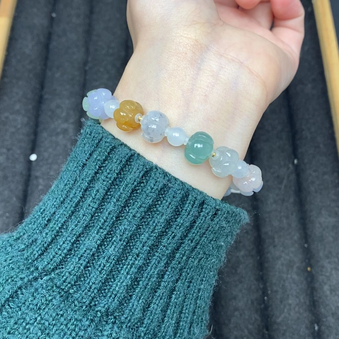 颈饰18K金镶嵌翡翠