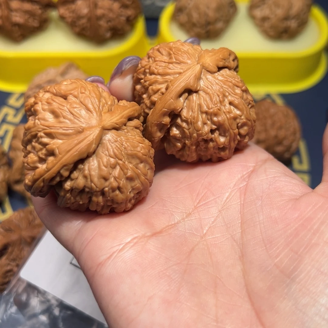 文玩核桃把件拿****线43白狮子