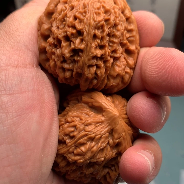 把件文玩核桃大****?南疆49