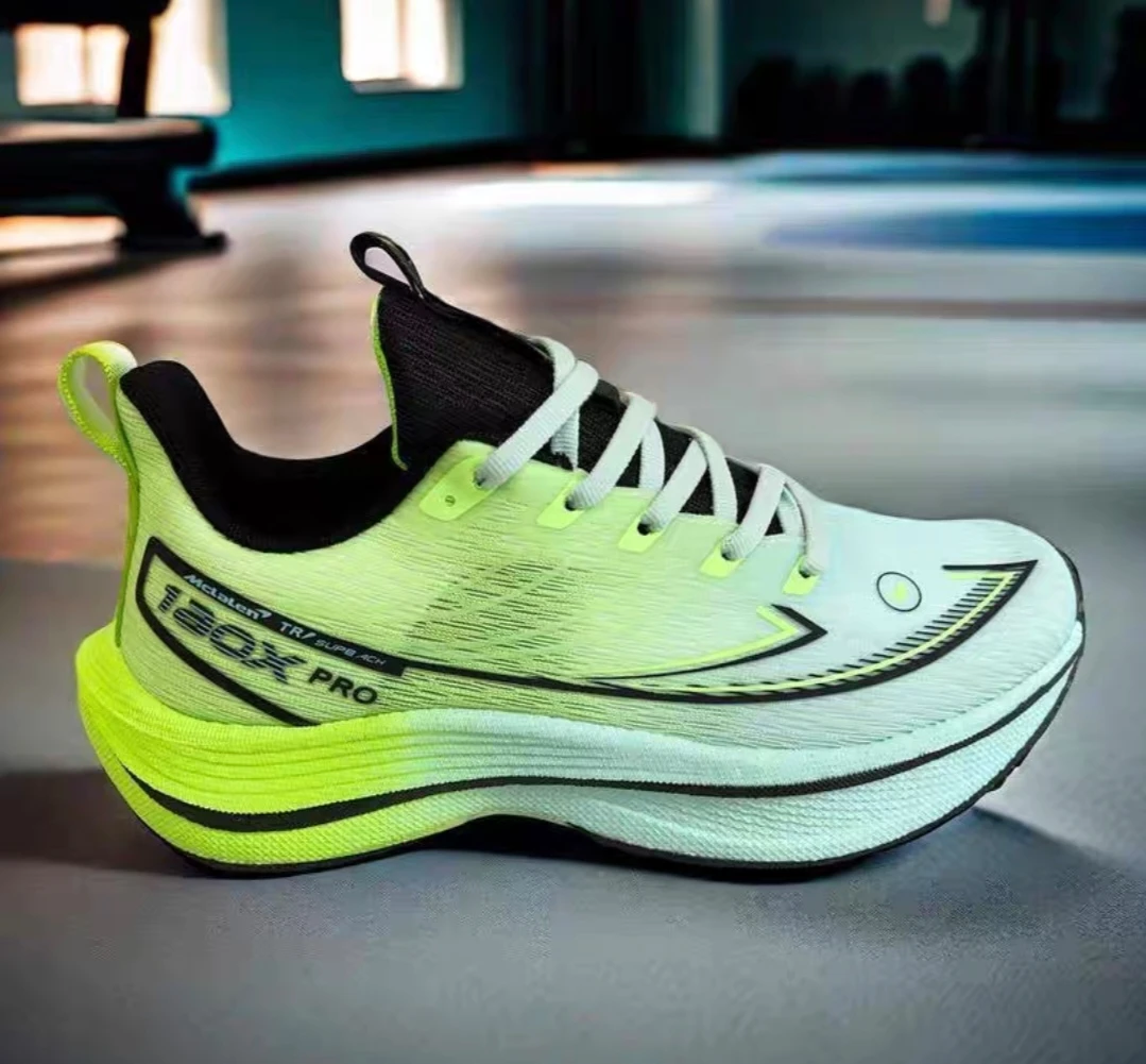 时尚轻底碳板跑鞋休闲运动鞋