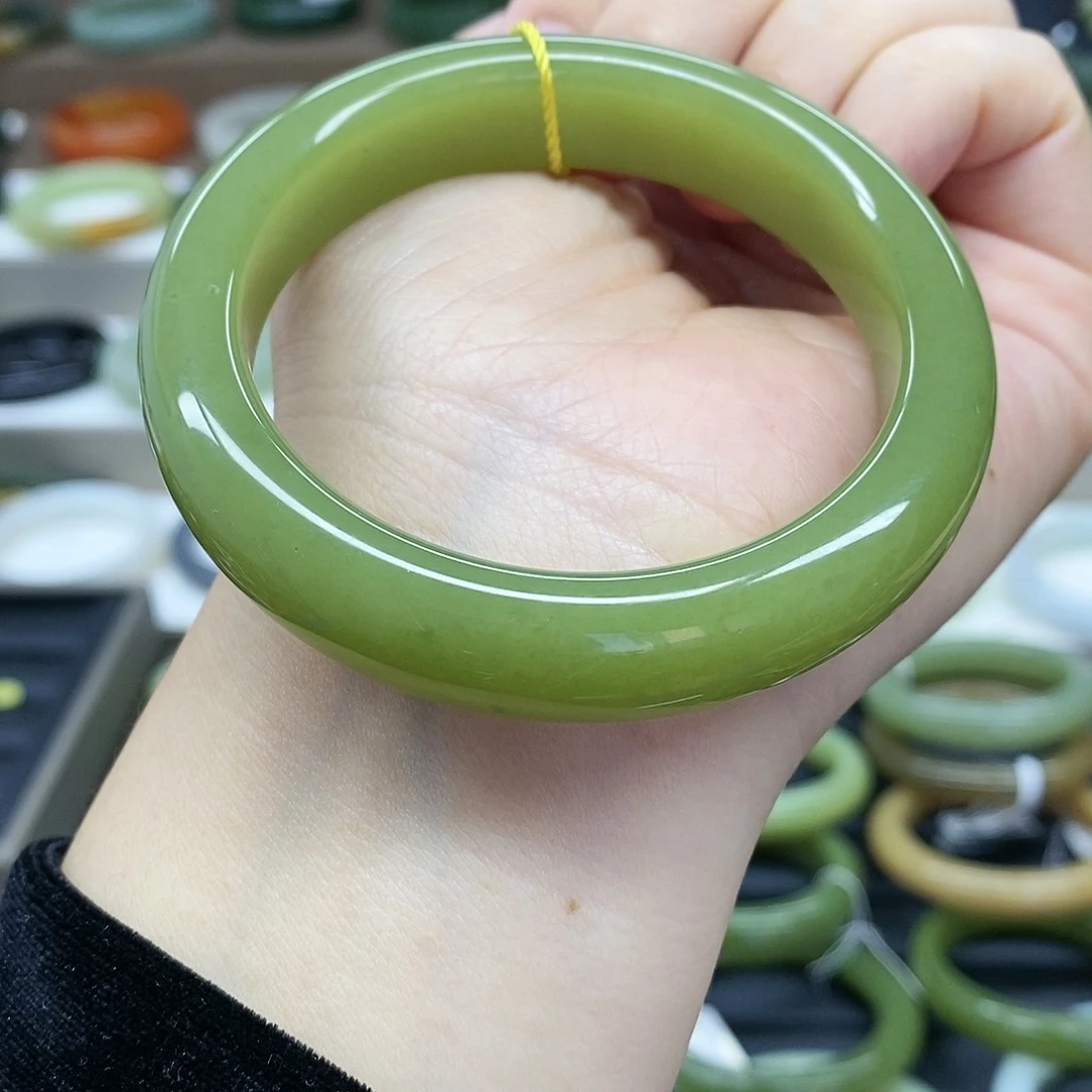 【闪购商品】未镶嵌手镯和田玉