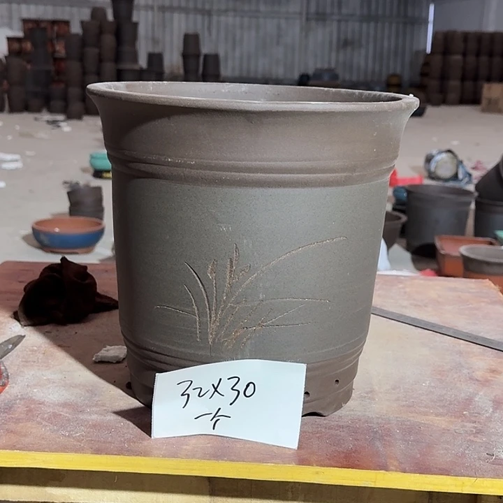 紫砂花盆手中制作208