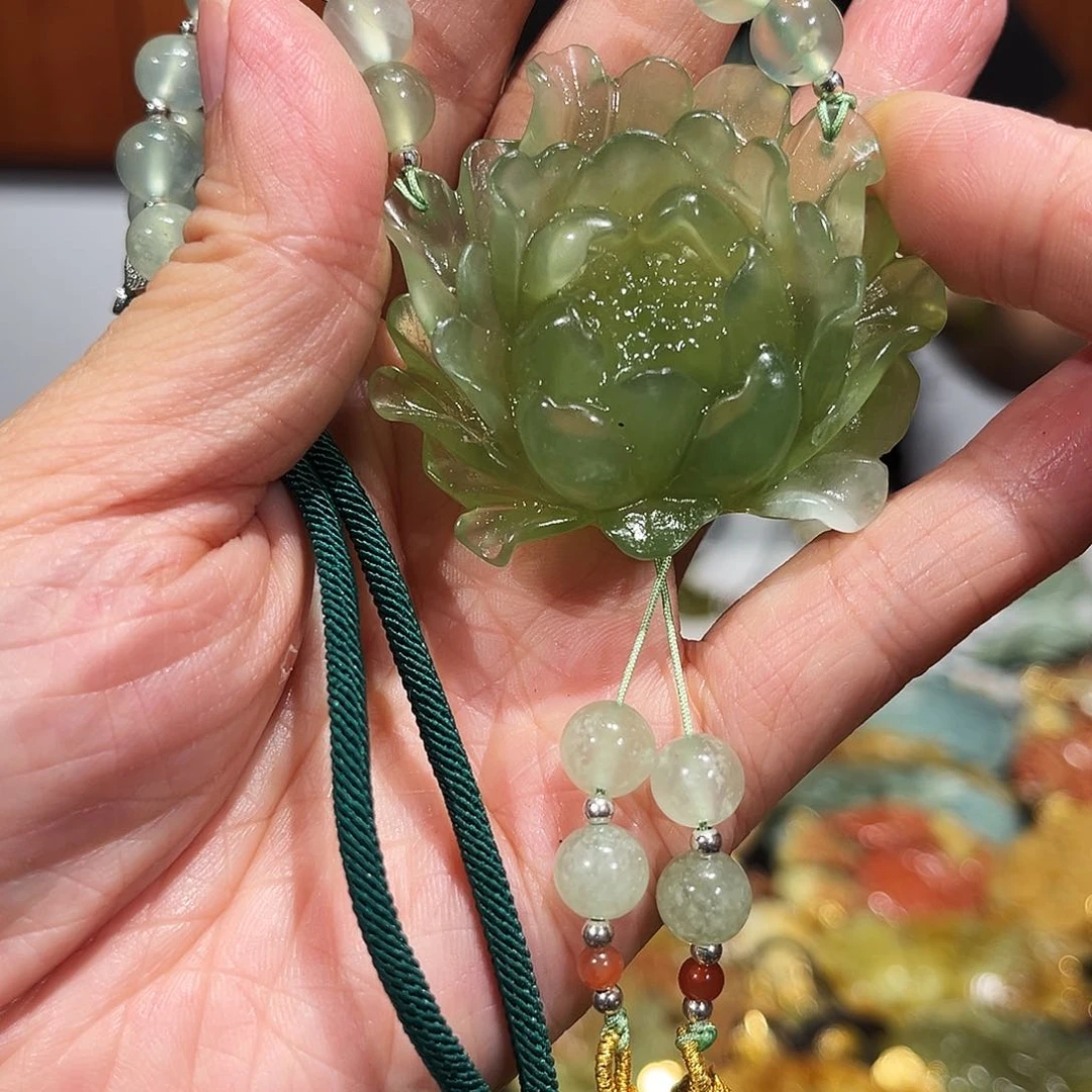 岫玉未镶嵌毛衣链