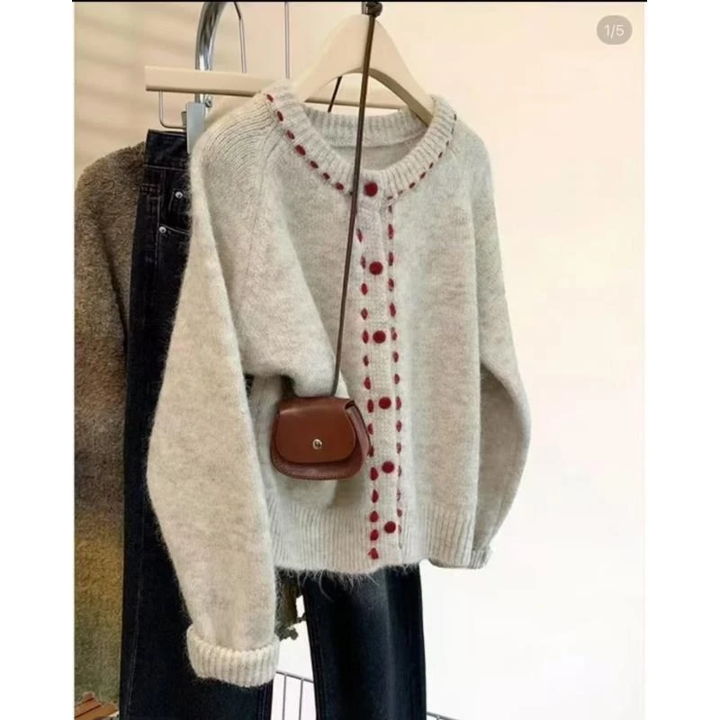 软糯加厚圆领毛衣外套女秋冬新款设计感外套慵懒针织开衫上衣