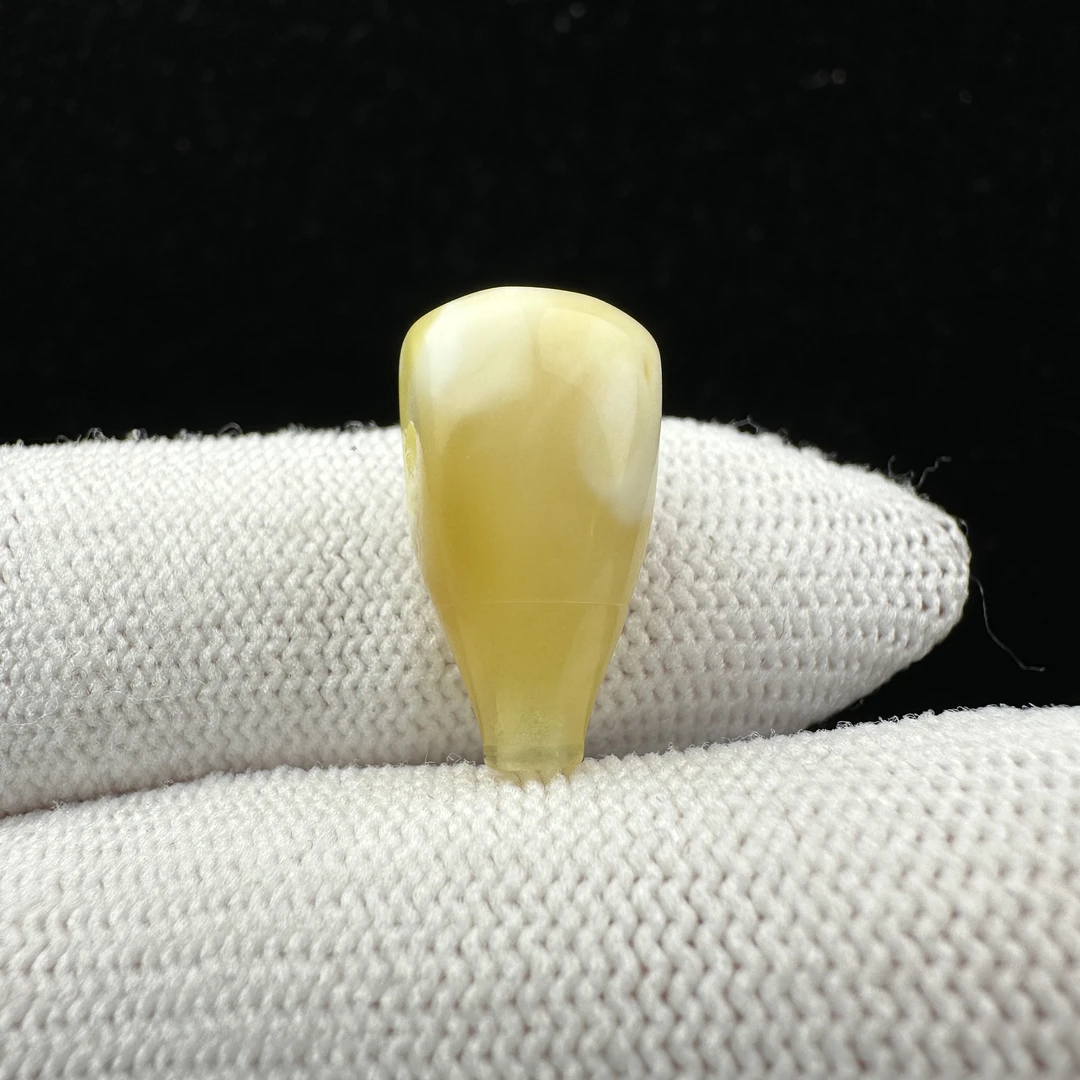 Y2165天然原矿蜜蜡三通10x19mm 1克支持复检假一赔四