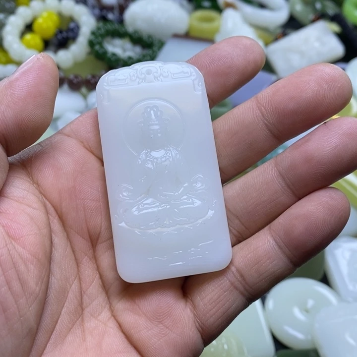 和田玉未镶嵌颈饰