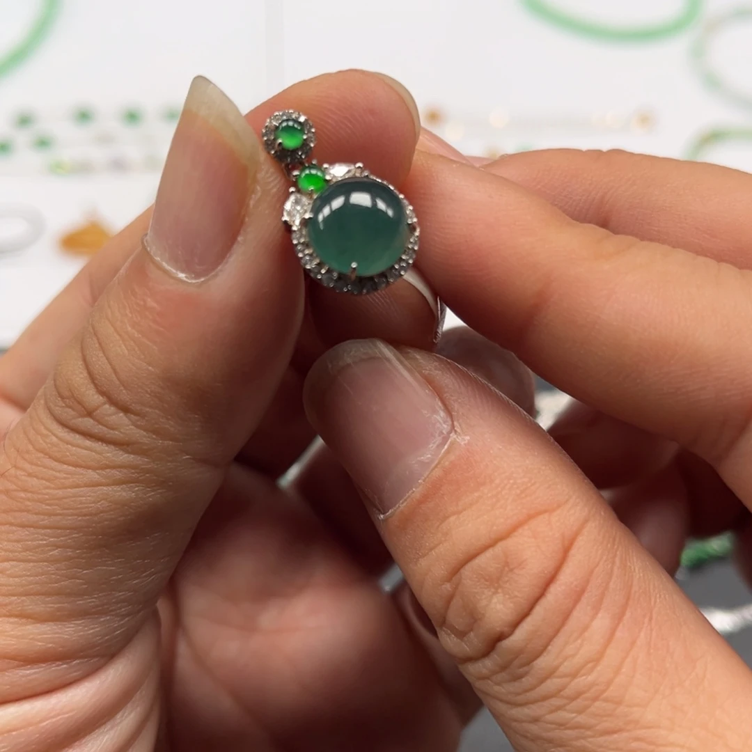 翡翠银S925镶嵌颈饰福利