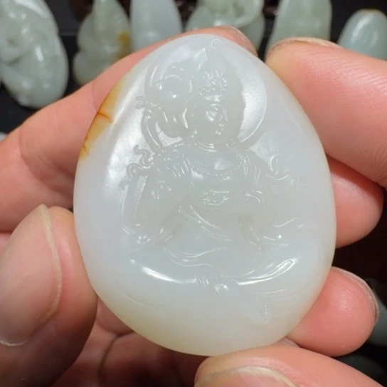 颈饰未镶嵌和田玉（糖玉）金*