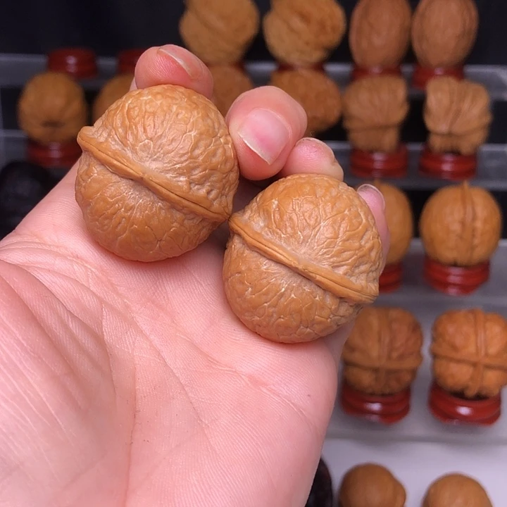 老***赵吊坠文玩核桃773红蛇