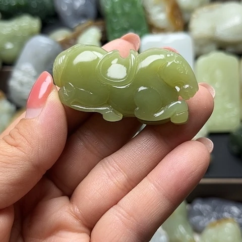 颈饰未镶嵌和田玉新