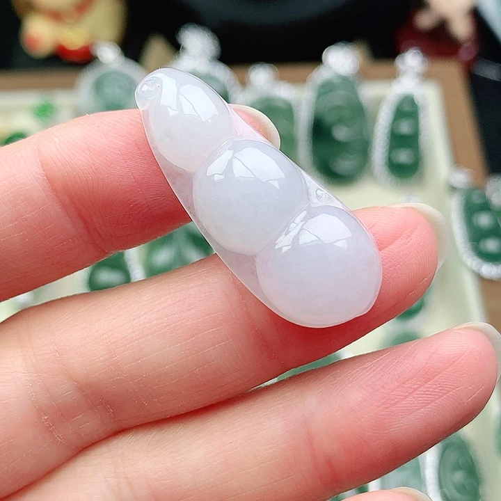 颈饰未镶嵌翡翠吊坠