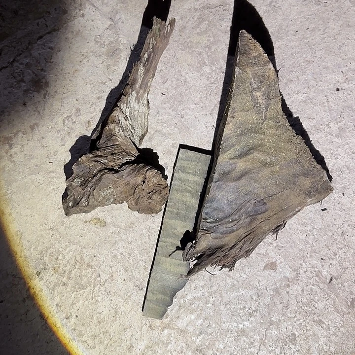 梦***秋金丝楠木原料摆件