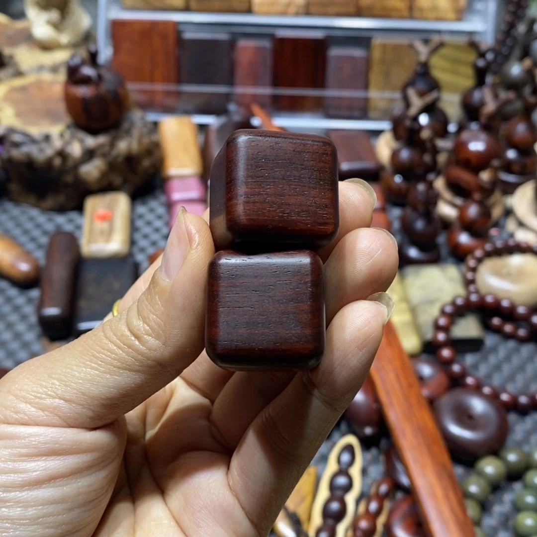 檀香紫檀（小叶紫檀）空**零