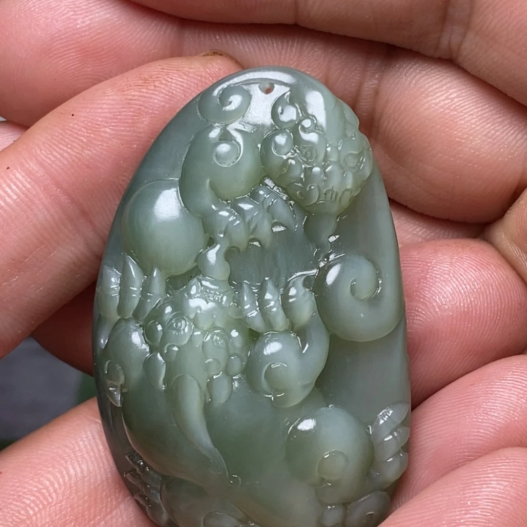 未镶嵌和田玉（碧玉）挂件