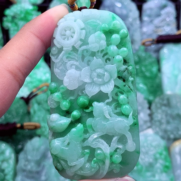 翡翠未镶嵌吊坠(不含链)