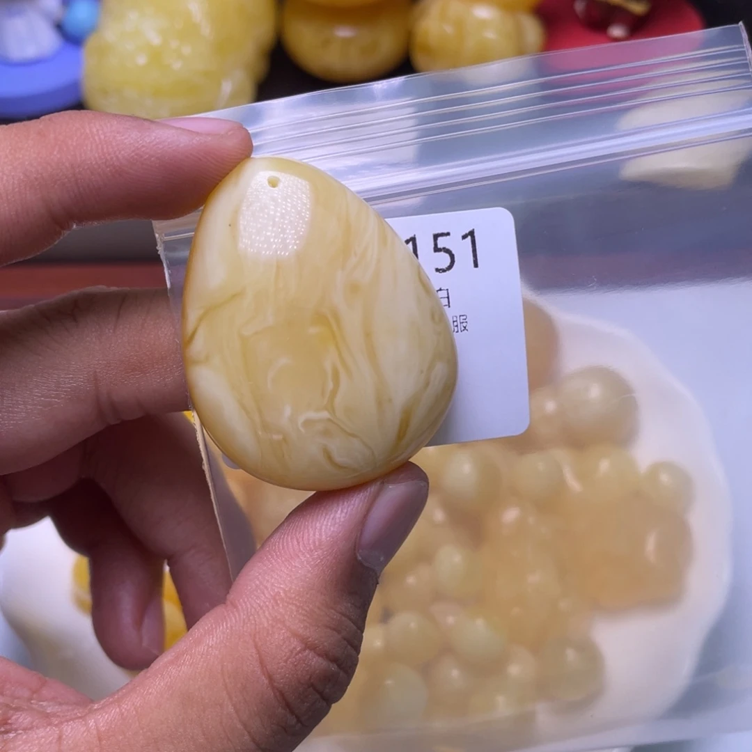 琥珀未镶嵌珠宝奇石