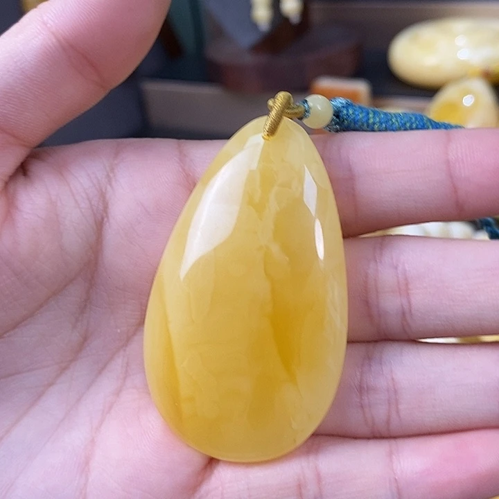 琥珀未镶嵌裸石水滴