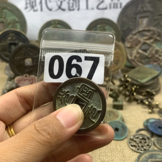 铜G***9现代文创工艺品
