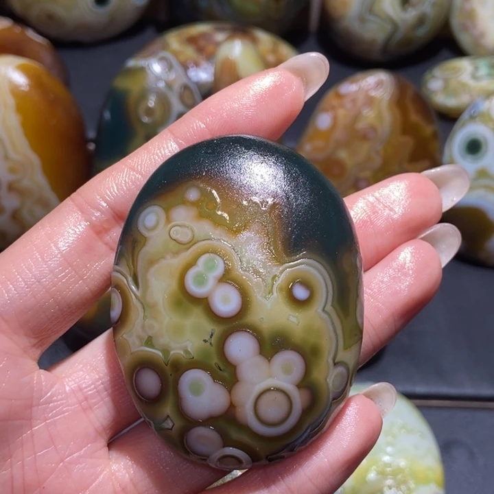 【闪购商品】未镶嵌玛瑙/玉髓珠宝奇石q q