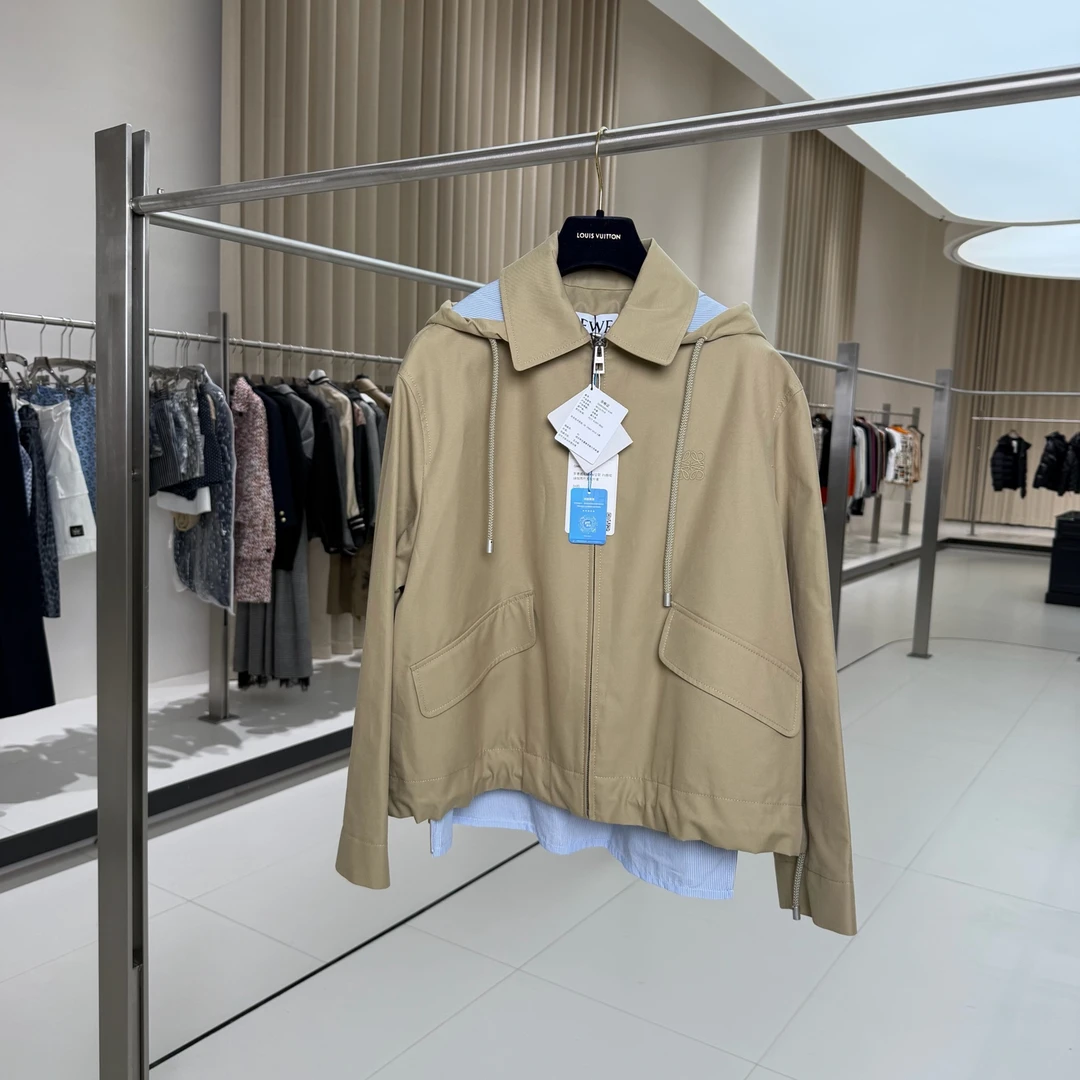 未使用 LOEWE/罗意威 25橄榄绿假两件连帽外套 34码 GM005886