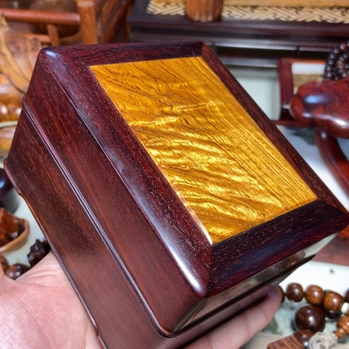 檀香紫檀（小叶紫檀）文盒