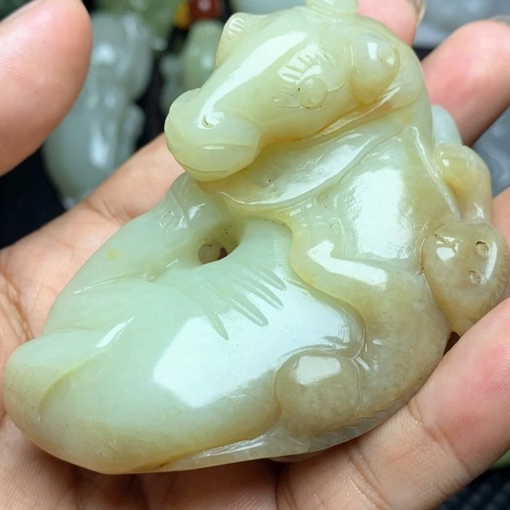颈饰未镶嵌和田玉