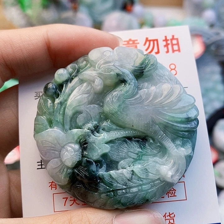 吊坠(不含链)未镶嵌翡翠