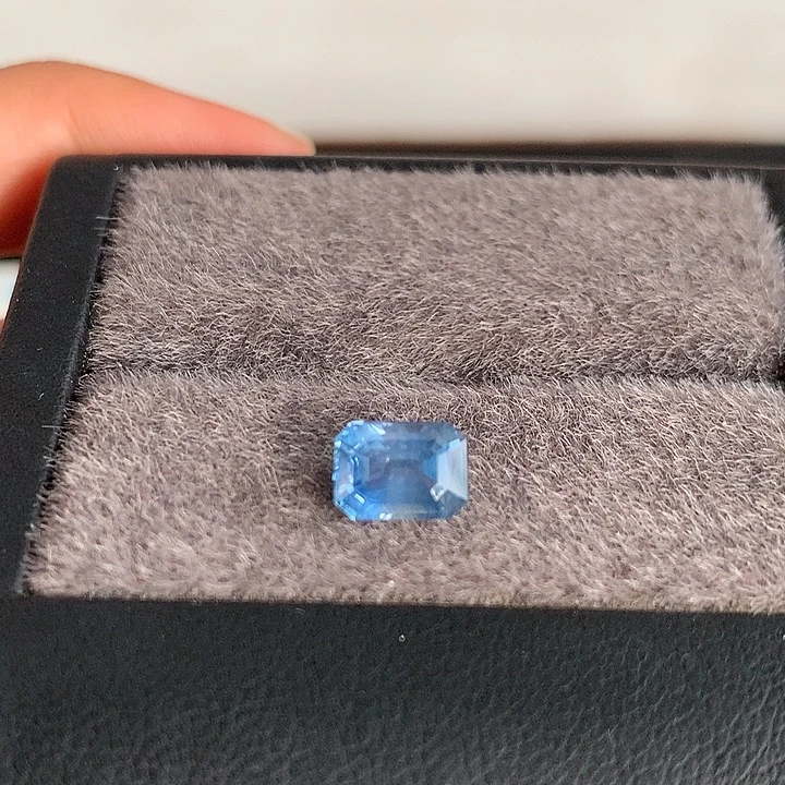 裸石蓝宝石缅甸抹谷天然无烧1.7ct