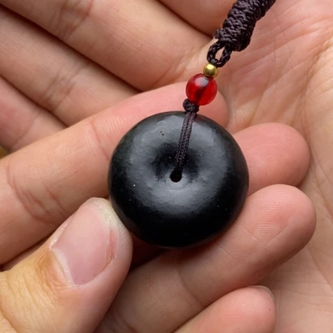 H***龍和田玉未镶嵌颈饰