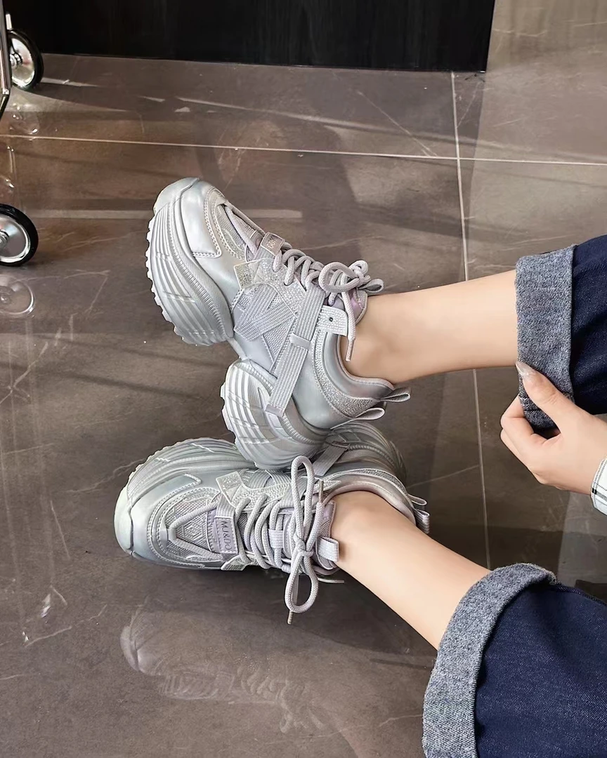 网红老爹鞋女2025新款厚底轻便银色小个子百搭休闲鞋软底运动鞋潮