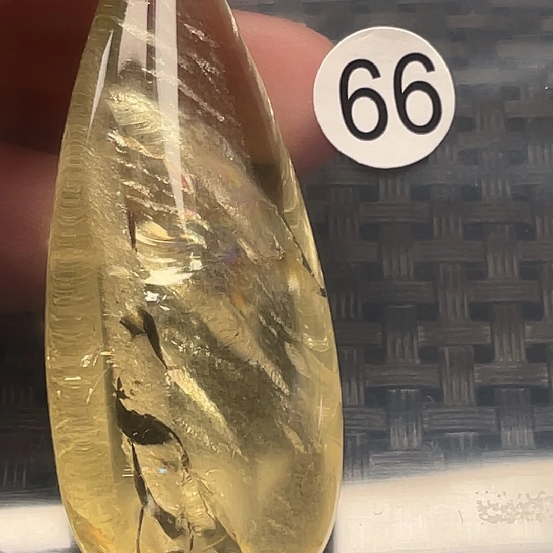 二***哥吊坠(不含链)未镶嵌水晶