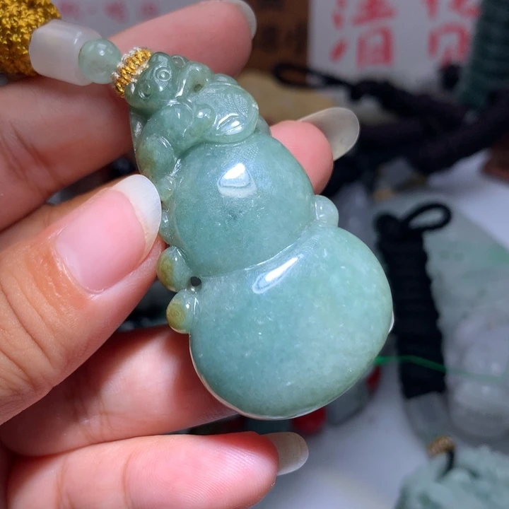 翡翠未镶嵌颈饰保真天然A货翡翠