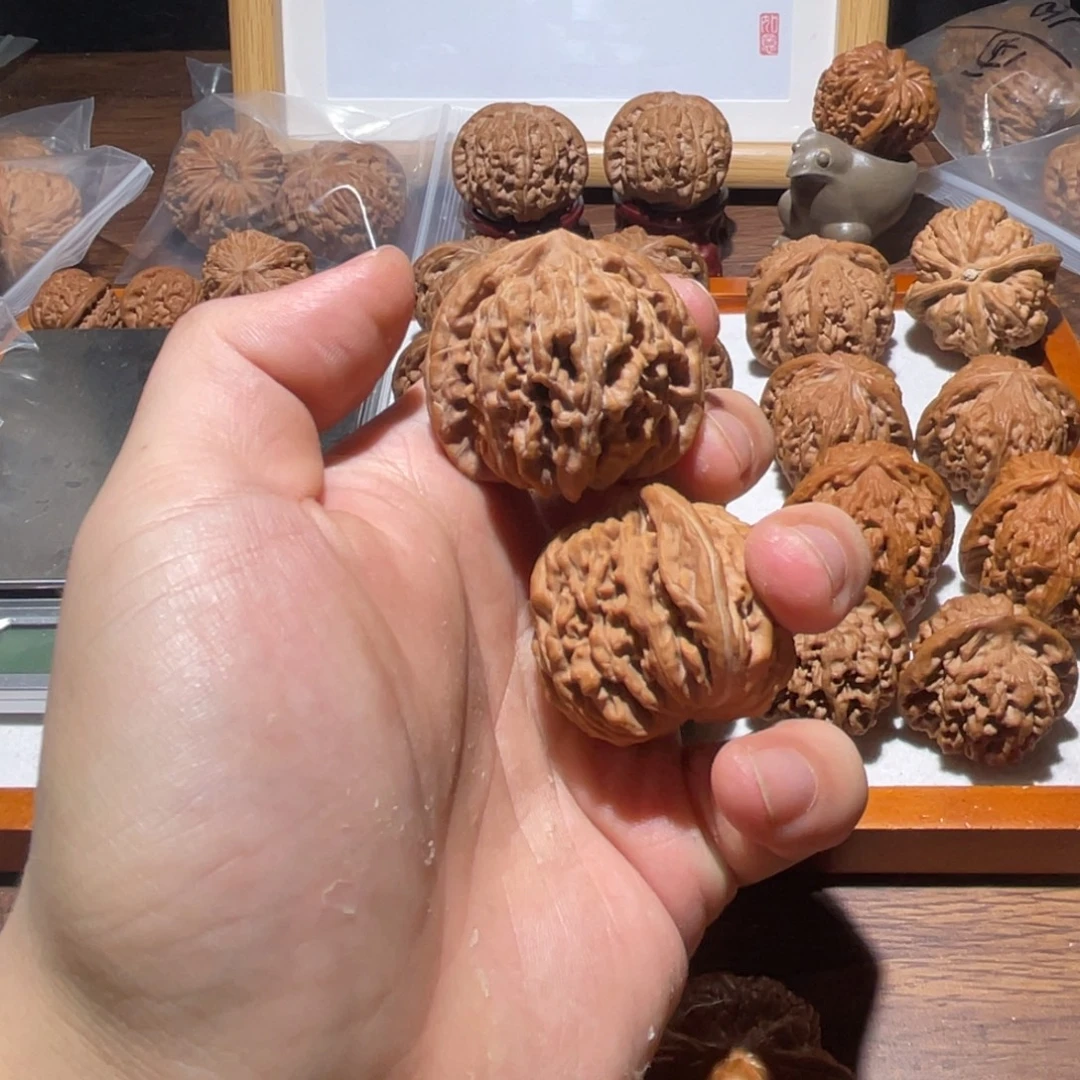 阳***光文玩核桃把件40全品平谷楼