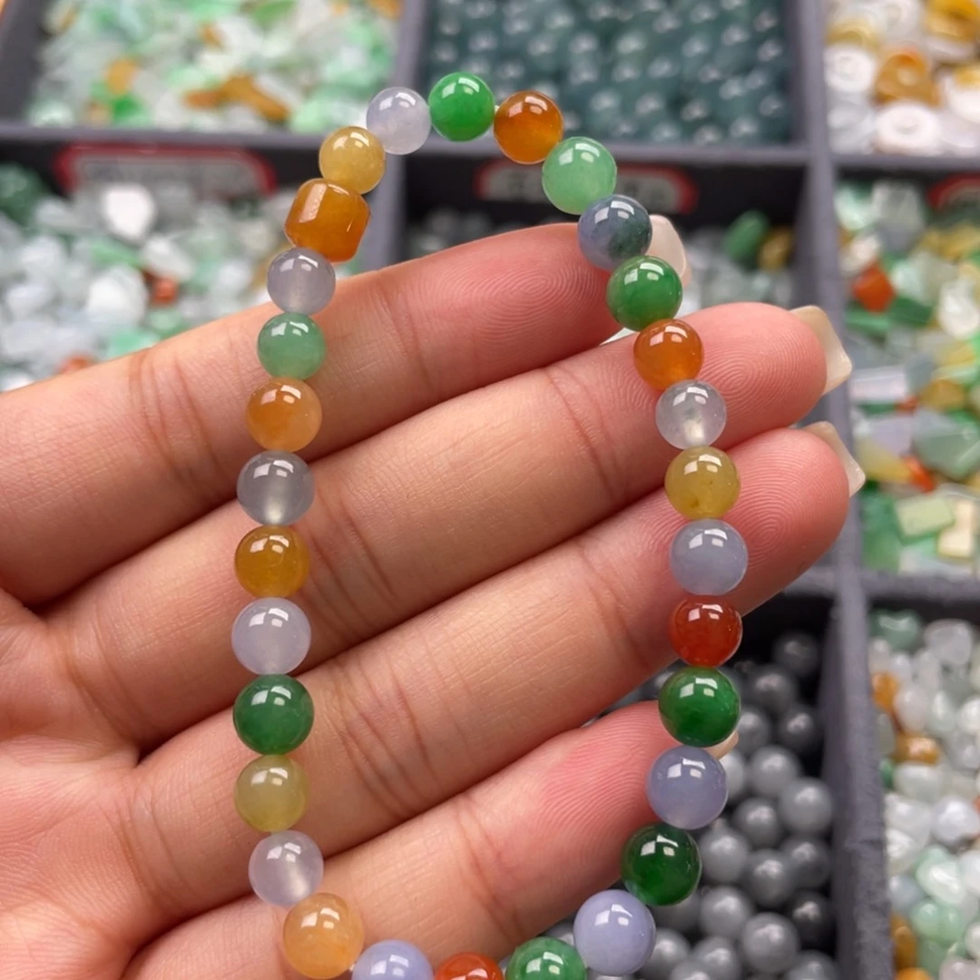 颈饰未镶嵌翡翠手串