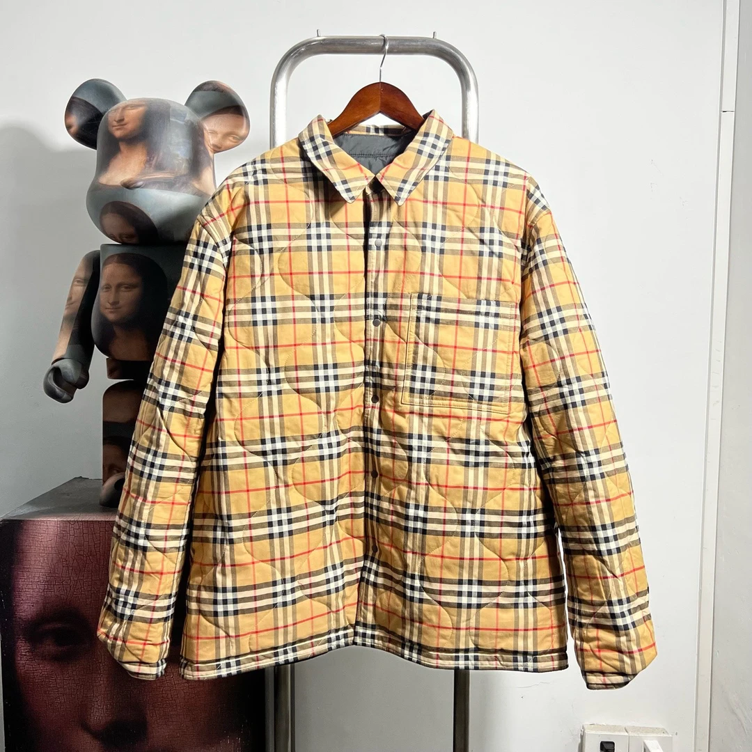 99新 BURBERRY/博柏利 格纹双面棉服 V1012尺码：XL胸围79衣长77