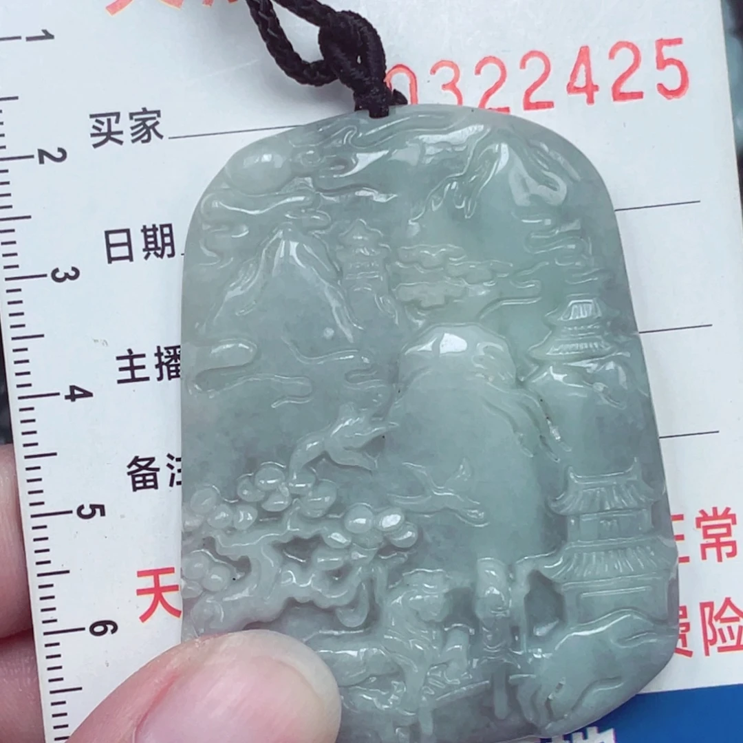 翡翠未镶嵌颈饰吊坠
