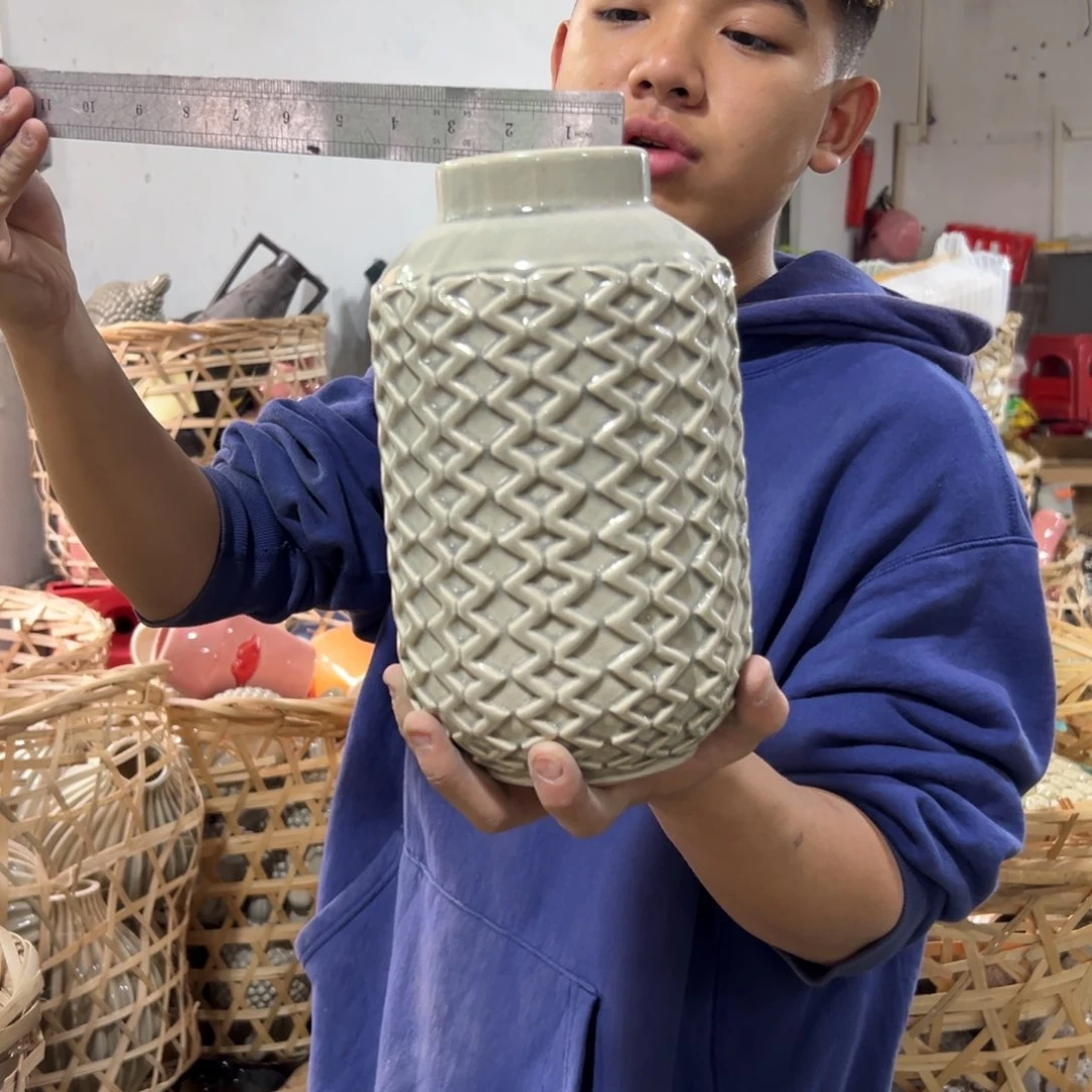 摆件89 号高中低温陶瓷工艺瓶（部分微瑕）