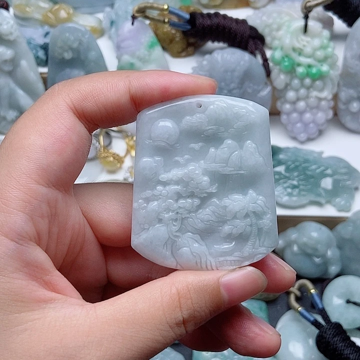 翡翠未镶嵌颈饰翡翠
