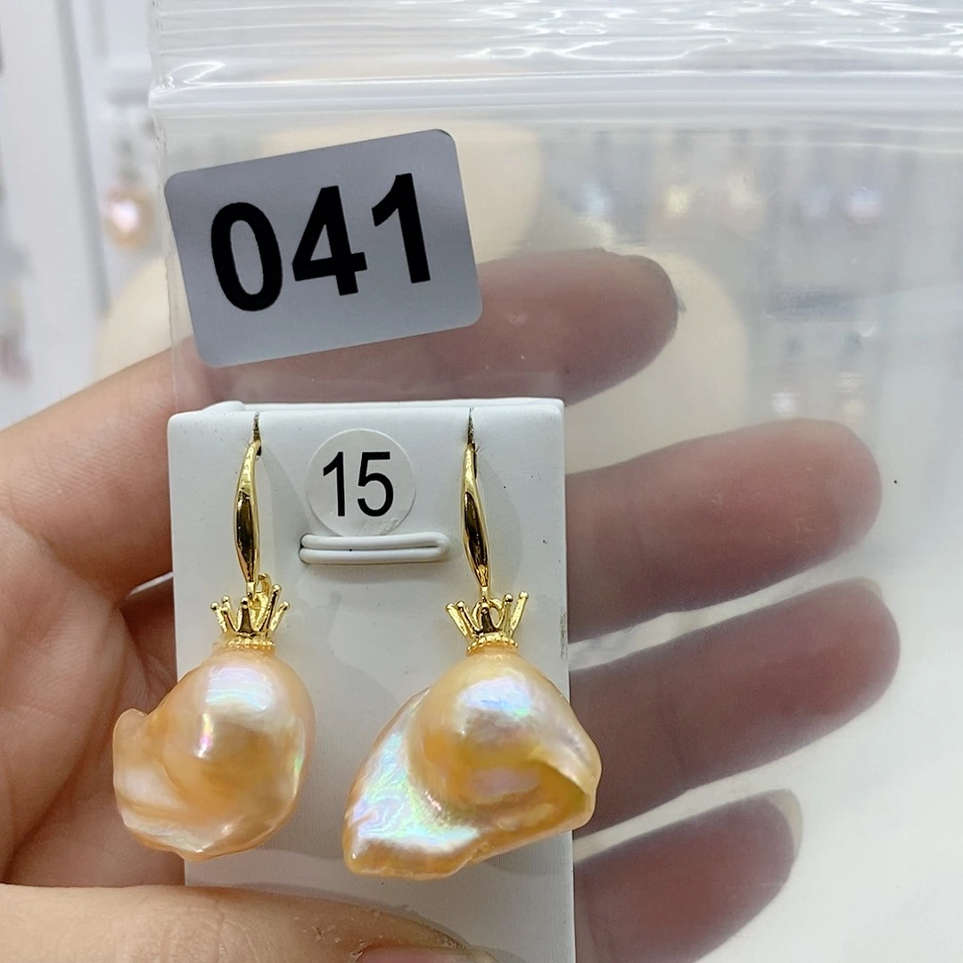 淡水珍珠颈饰合金