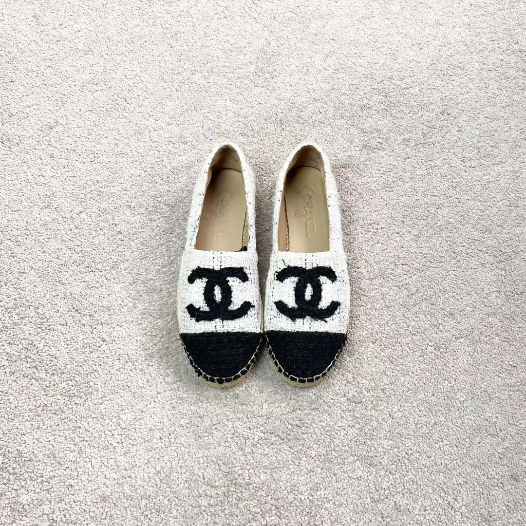99新 Chanel/香奈儿 aa2182 双Clogo拼色渔夫鞋 37码