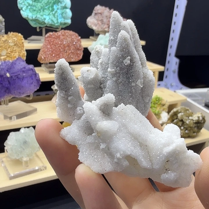 羽毛石英原石水晶