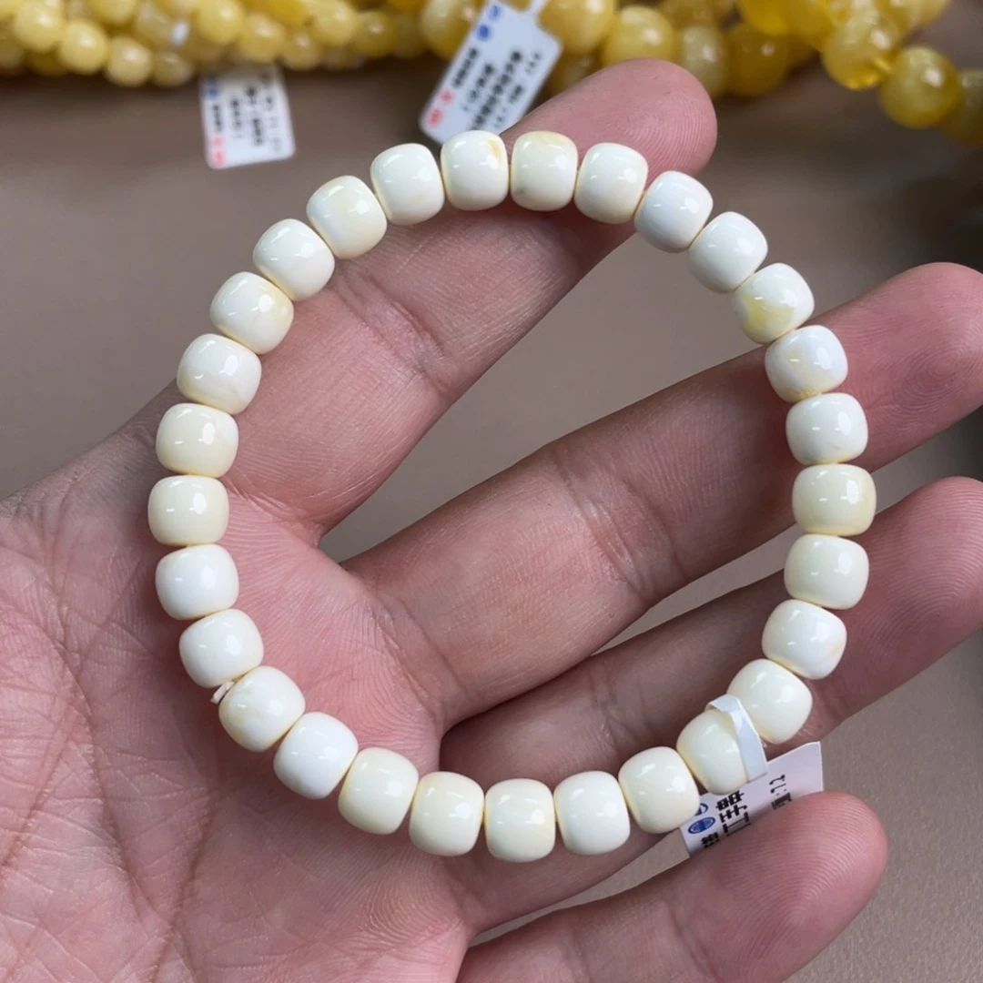 琥珀裸石未镶嵌04100000000