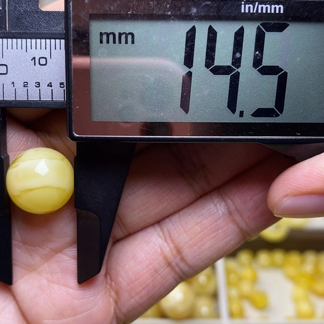 裸石琥珀未镶嵌蜜蜡圆珠