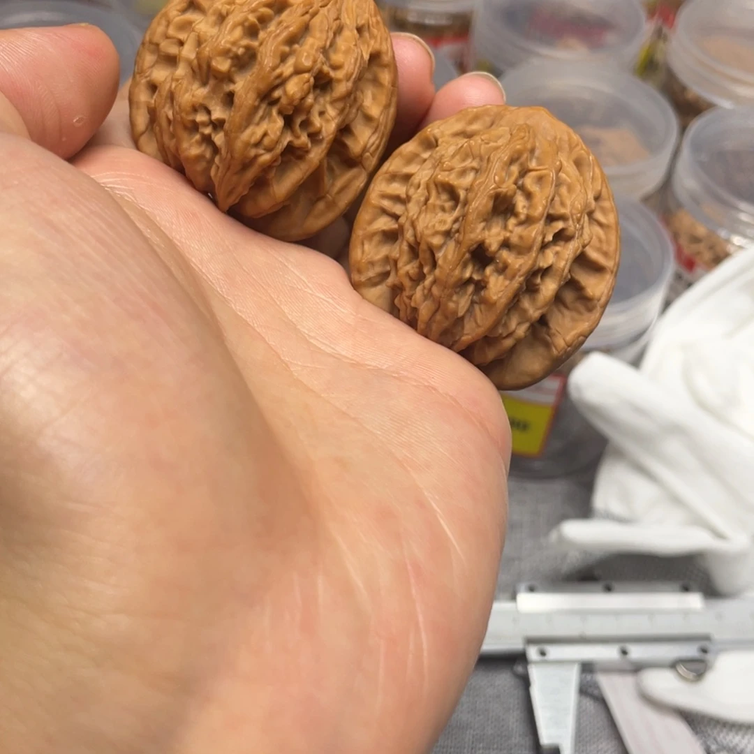 文玩核桃把件虎头 006