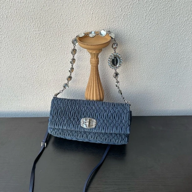 95新 MIU MIU/缪缪 牛仔褶皱小号宝石链条单肩斜挎包